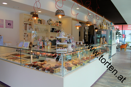 01.cafe-eingang